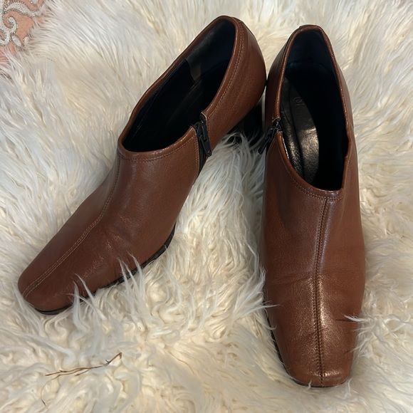 Coach Daphne Short Leather Bootie size 7.5”Made in Italy - Picture 5 of 5